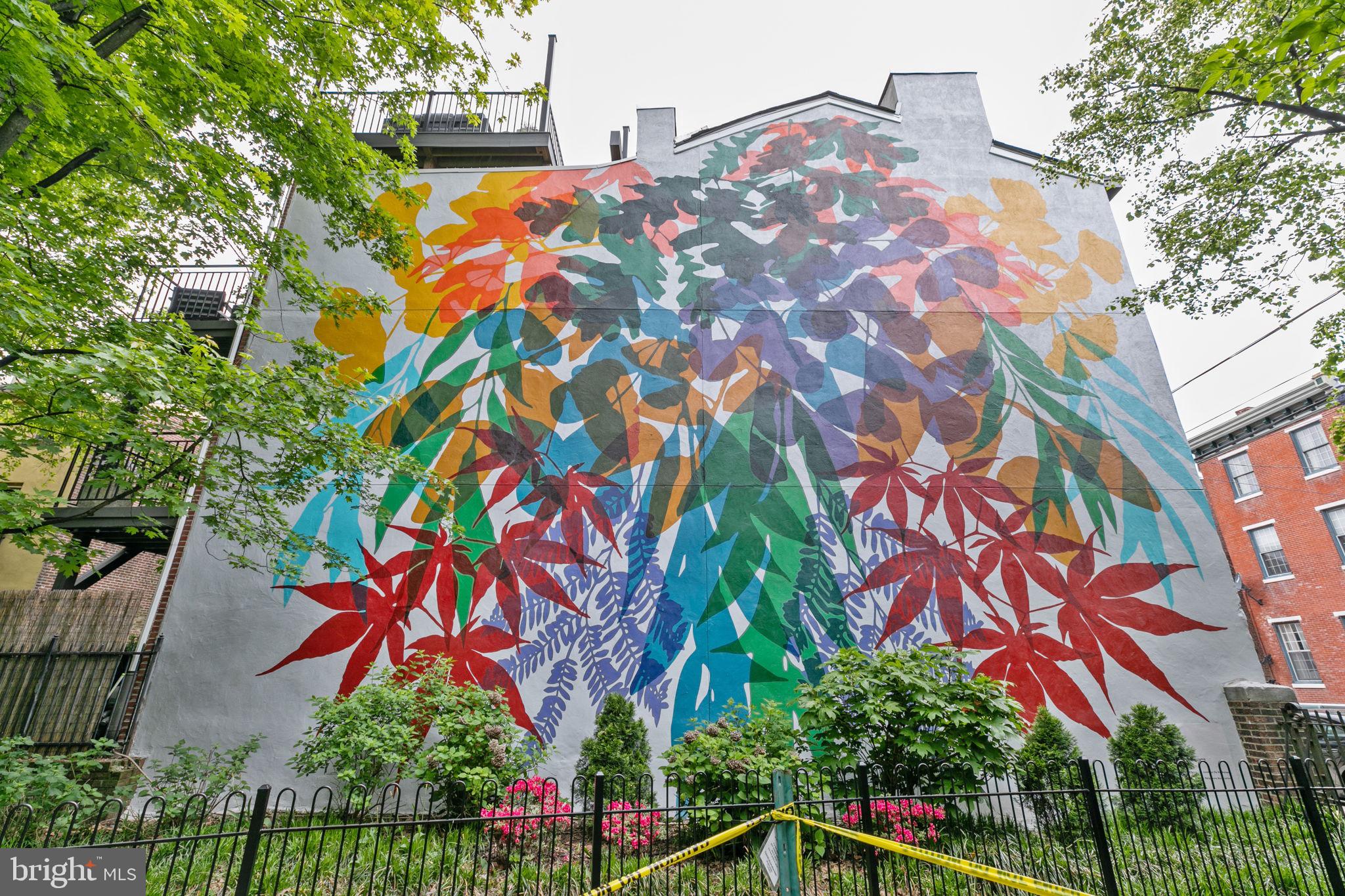 QUEEN VILLAGE - Residential