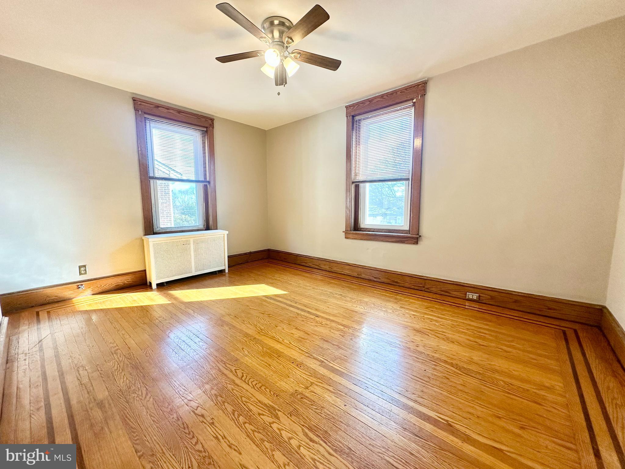 ROXBOROUGH - Residential