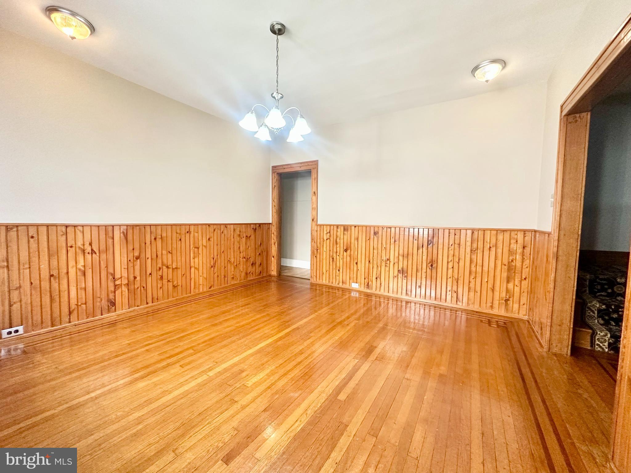 ROXBOROUGH - Residential