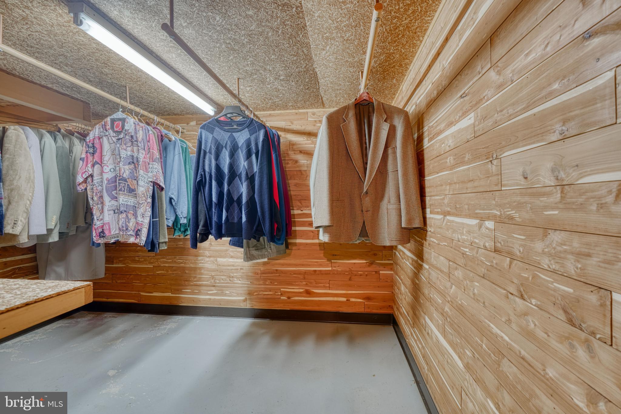 COLONIAL ACRES - Residential