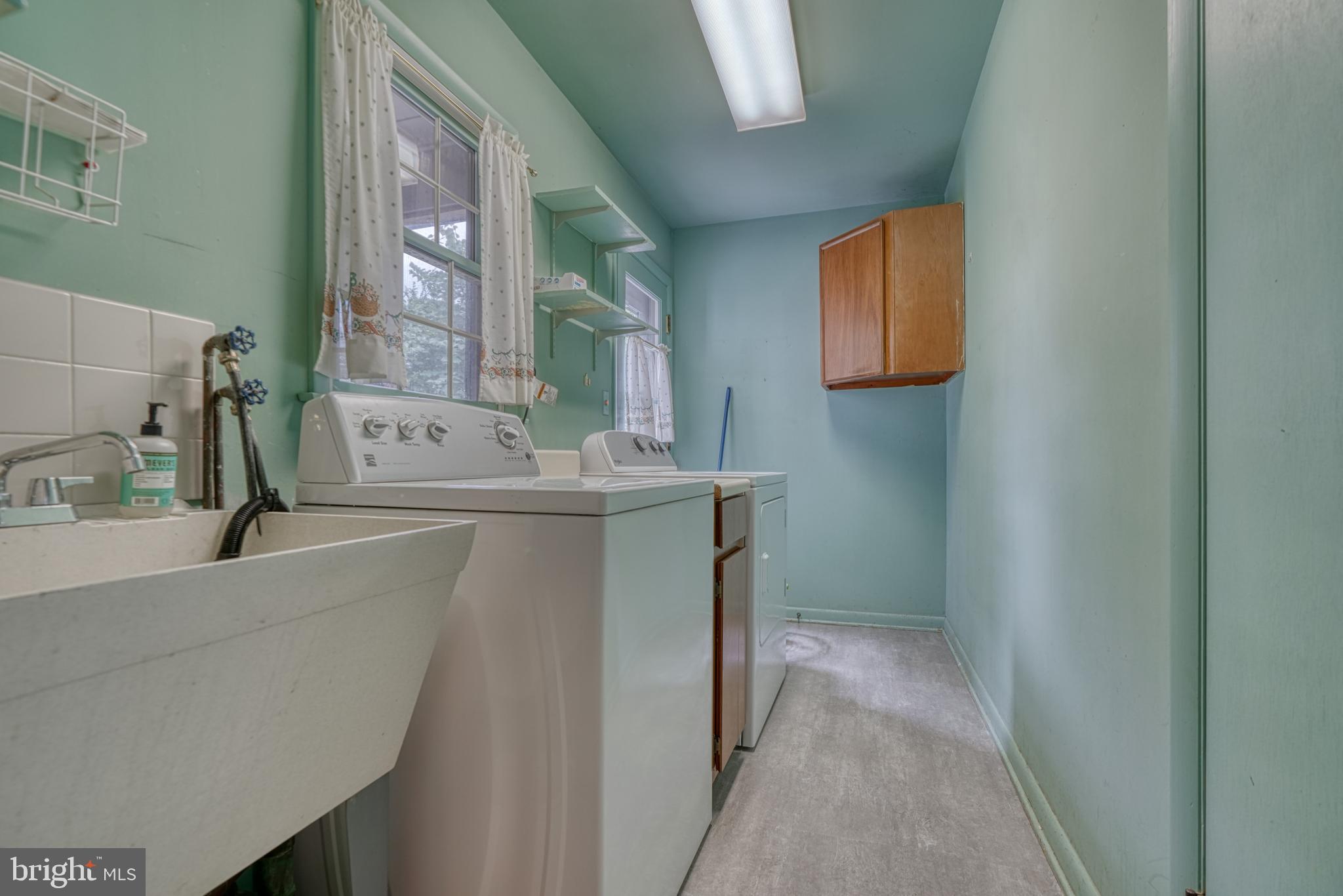 COLONIAL ACRES - Residential