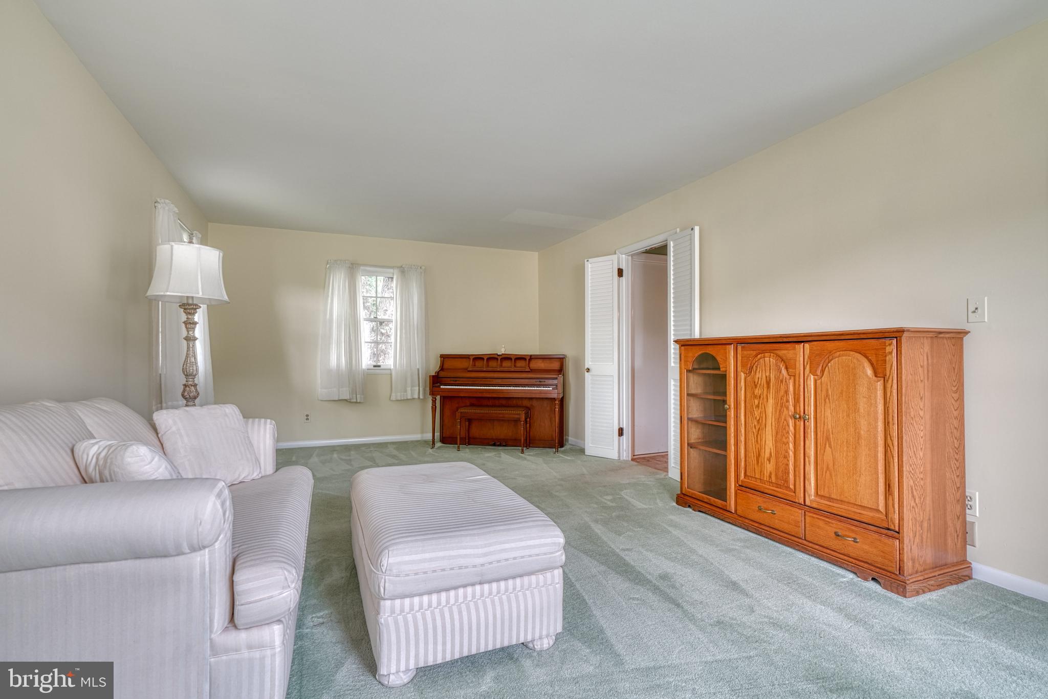 COLONIAL ACRES - Residential