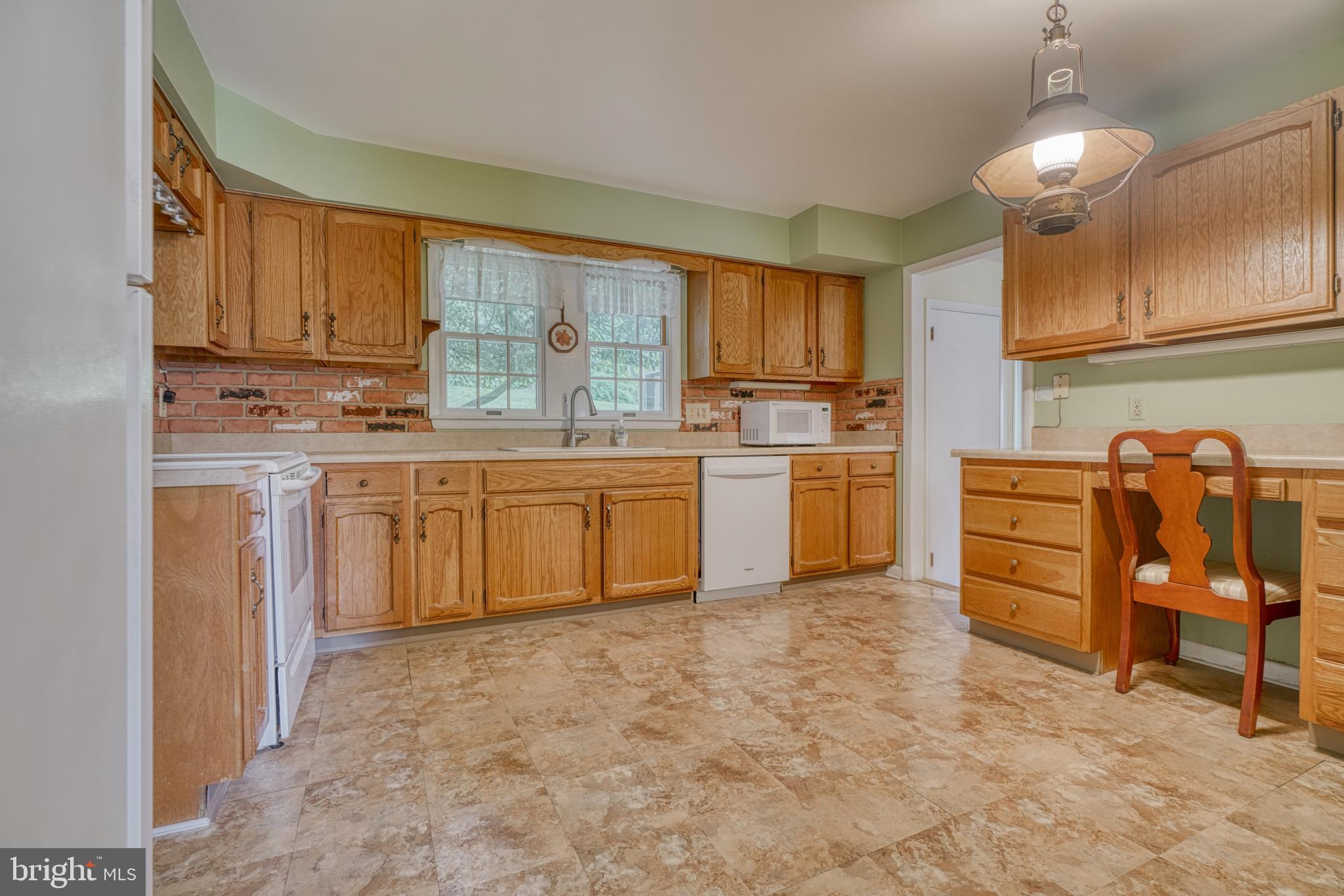 COLONIAL ACRES - Residential