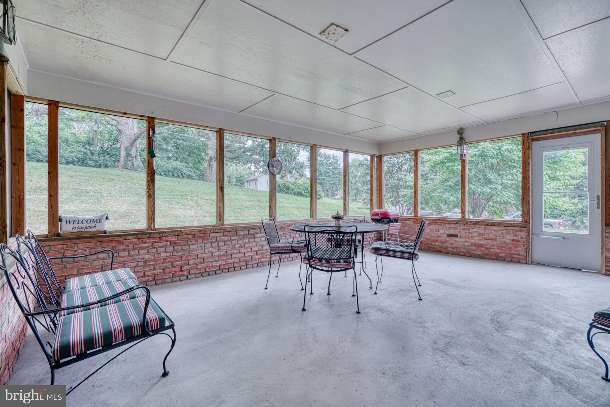 COLONIAL ACRES - Residential