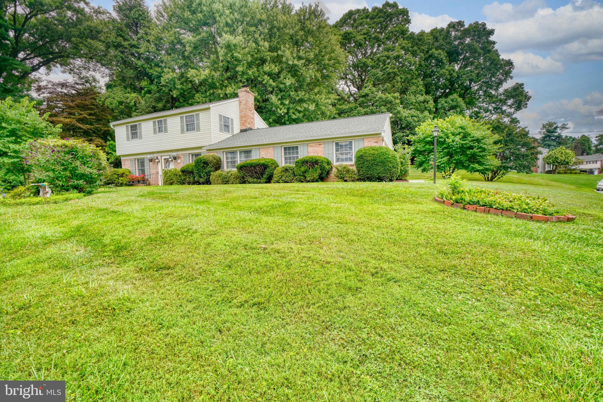 COLONIAL ACRES - Residential