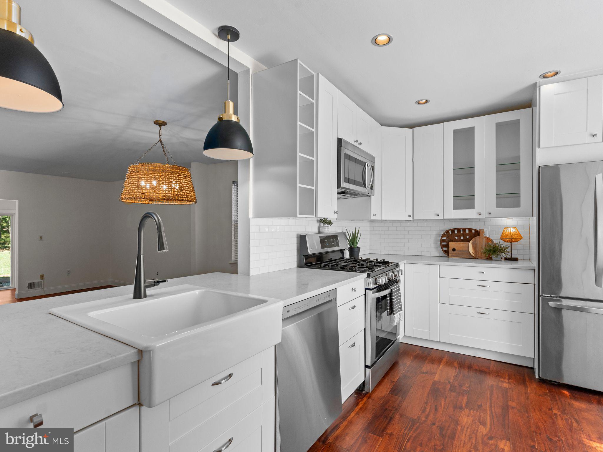 11 VIBURNUM COURT
