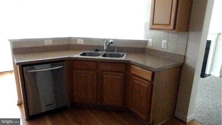 CARRIAGES AT RUSSETT - Residential Lease