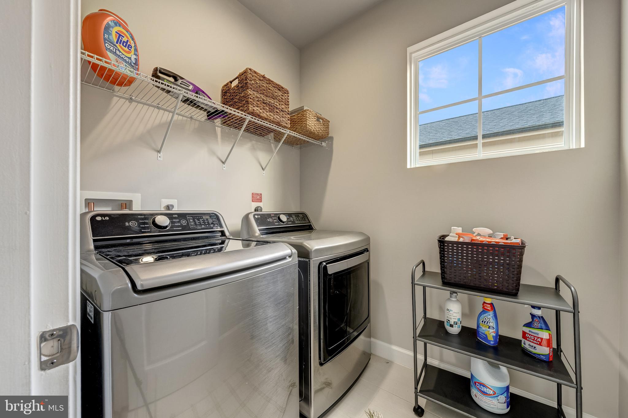 ONE LOUDOUN - Residential