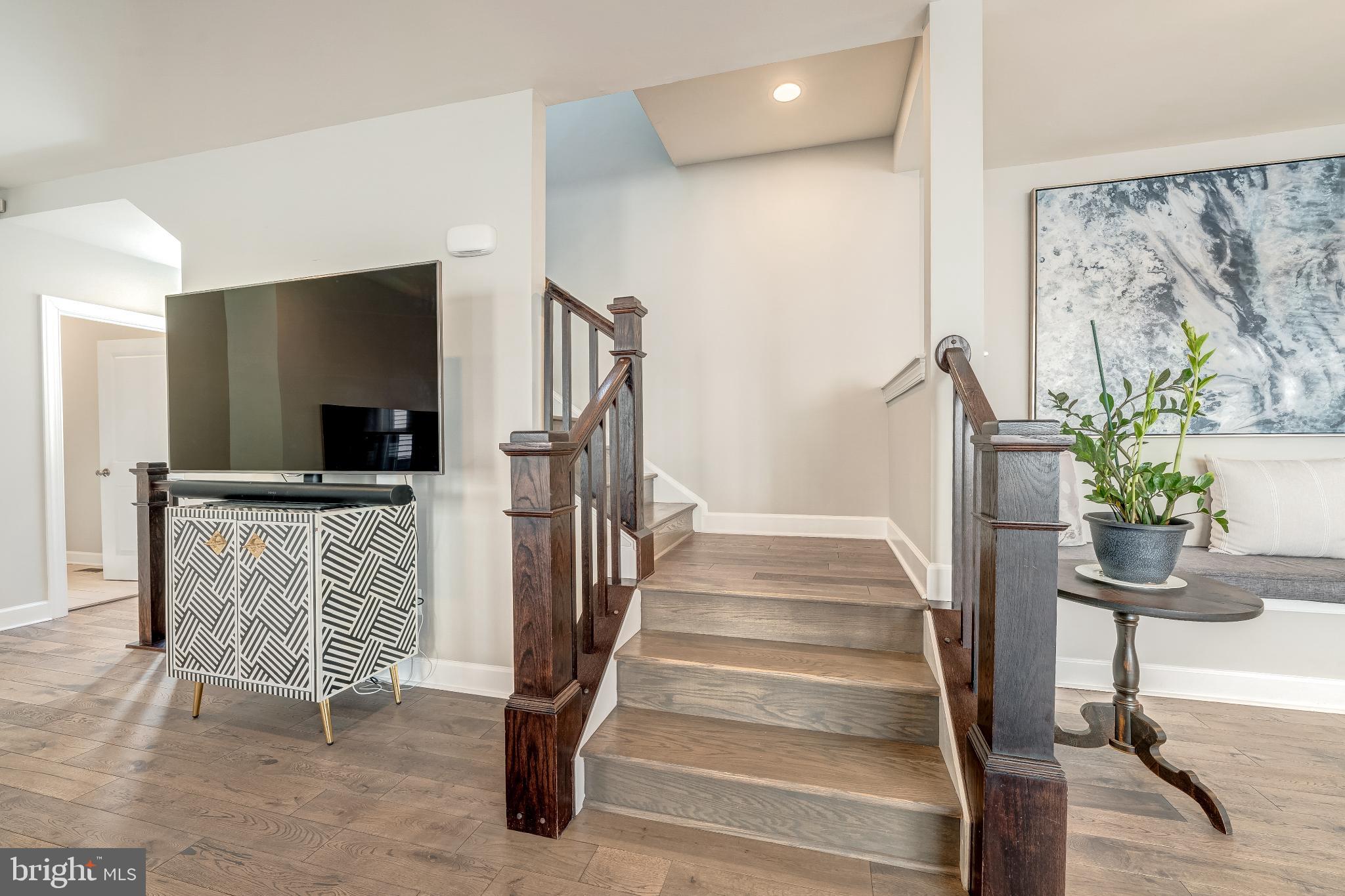 ONE LOUDOUN - Residential