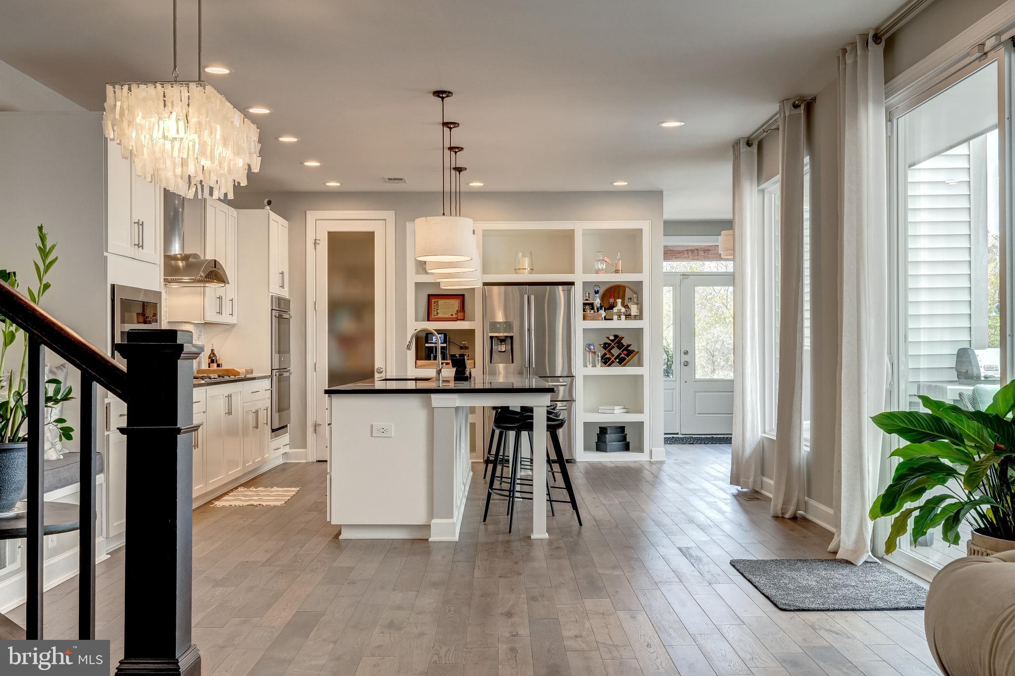 ONE LOUDOUN - Residential