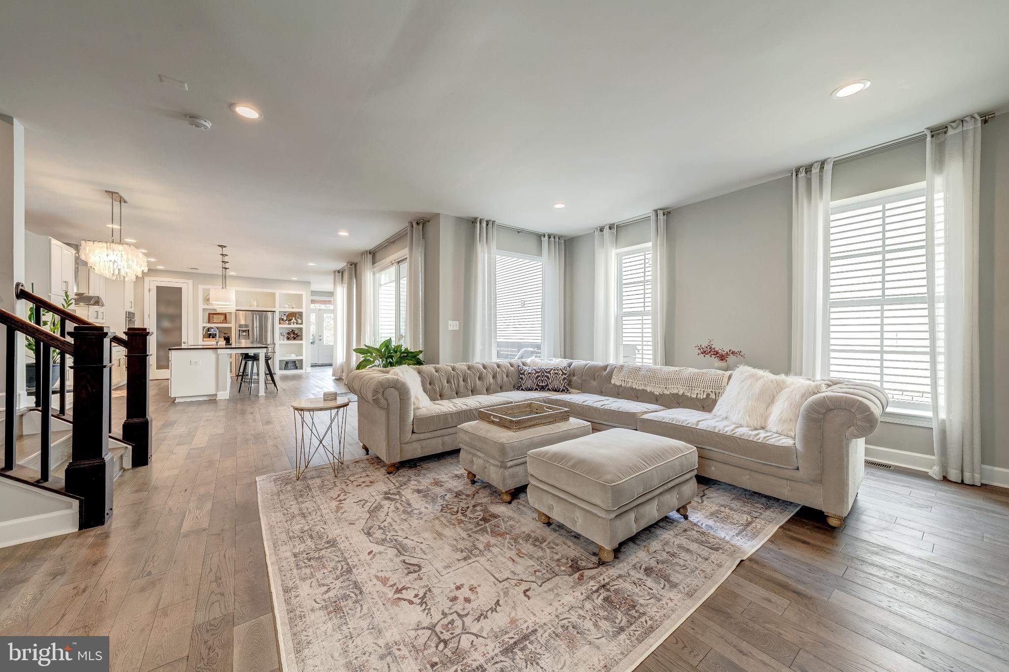 ONE LOUDOUN - Residential