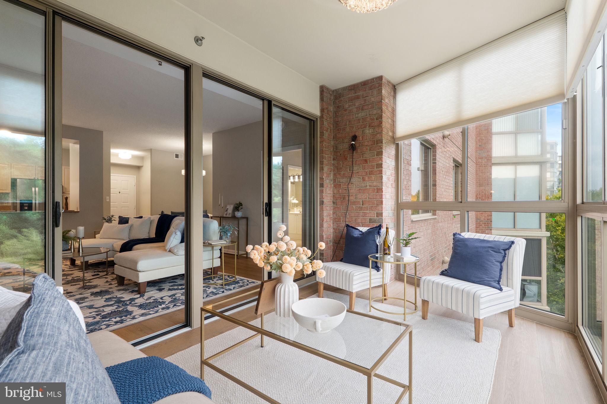 VANTAGE POINT WEST AT LW - Residential