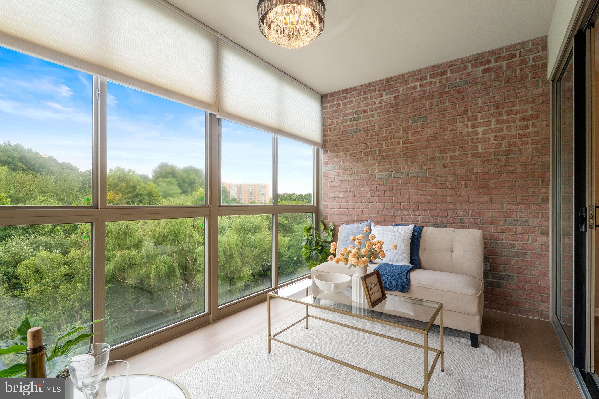 VANTAGE POINT WEST AT LW - Residential