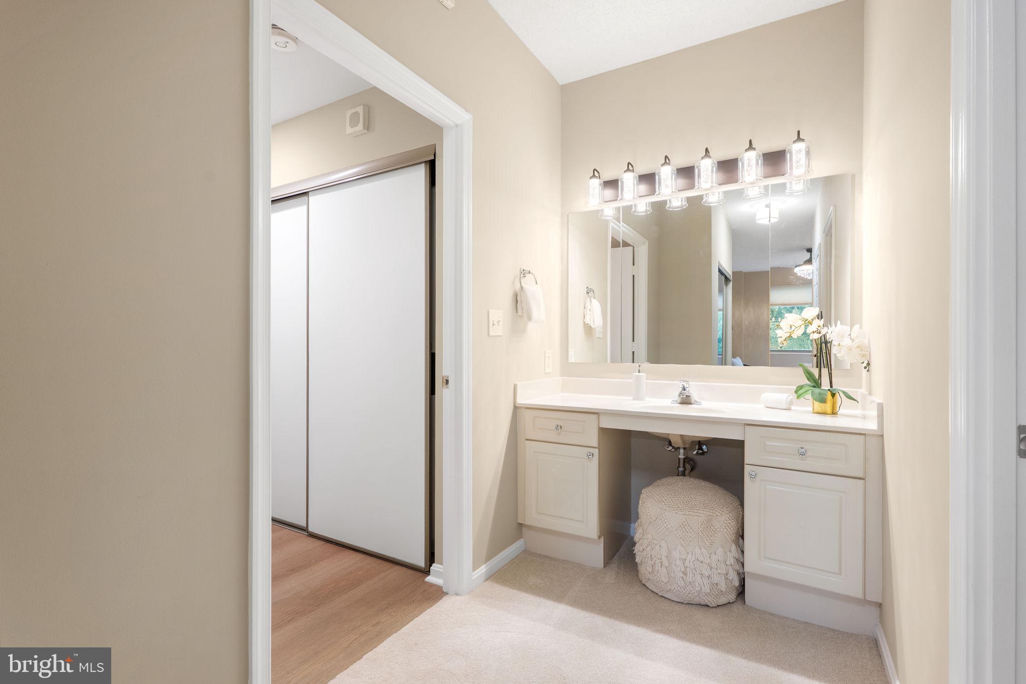 VANTAGE POINT WEST AT LW - Residential