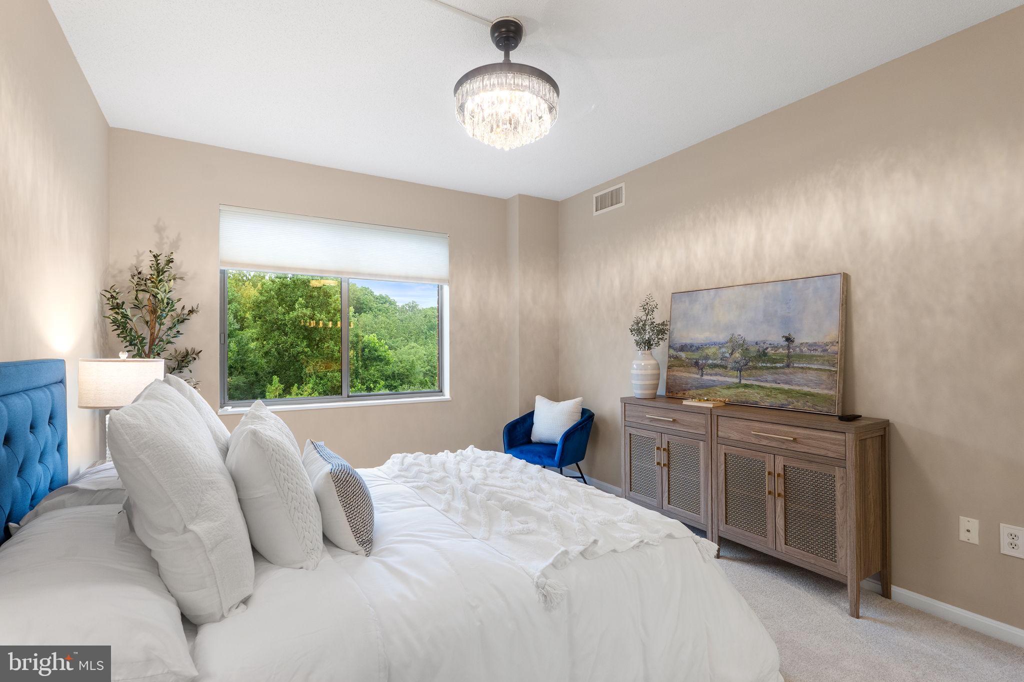 VANTAGE POINT WEST AT LW - Residential