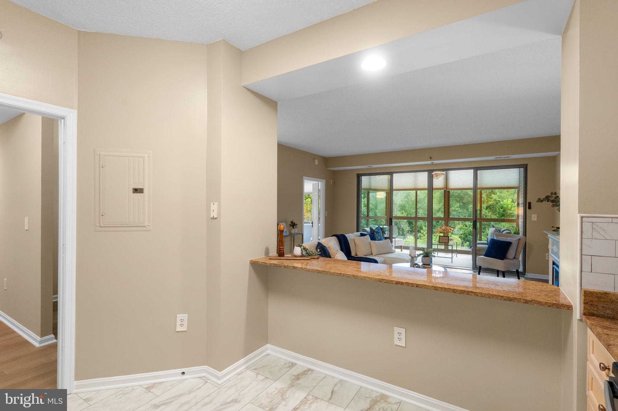 VANTAGE POINT WEST AT LW - Residential