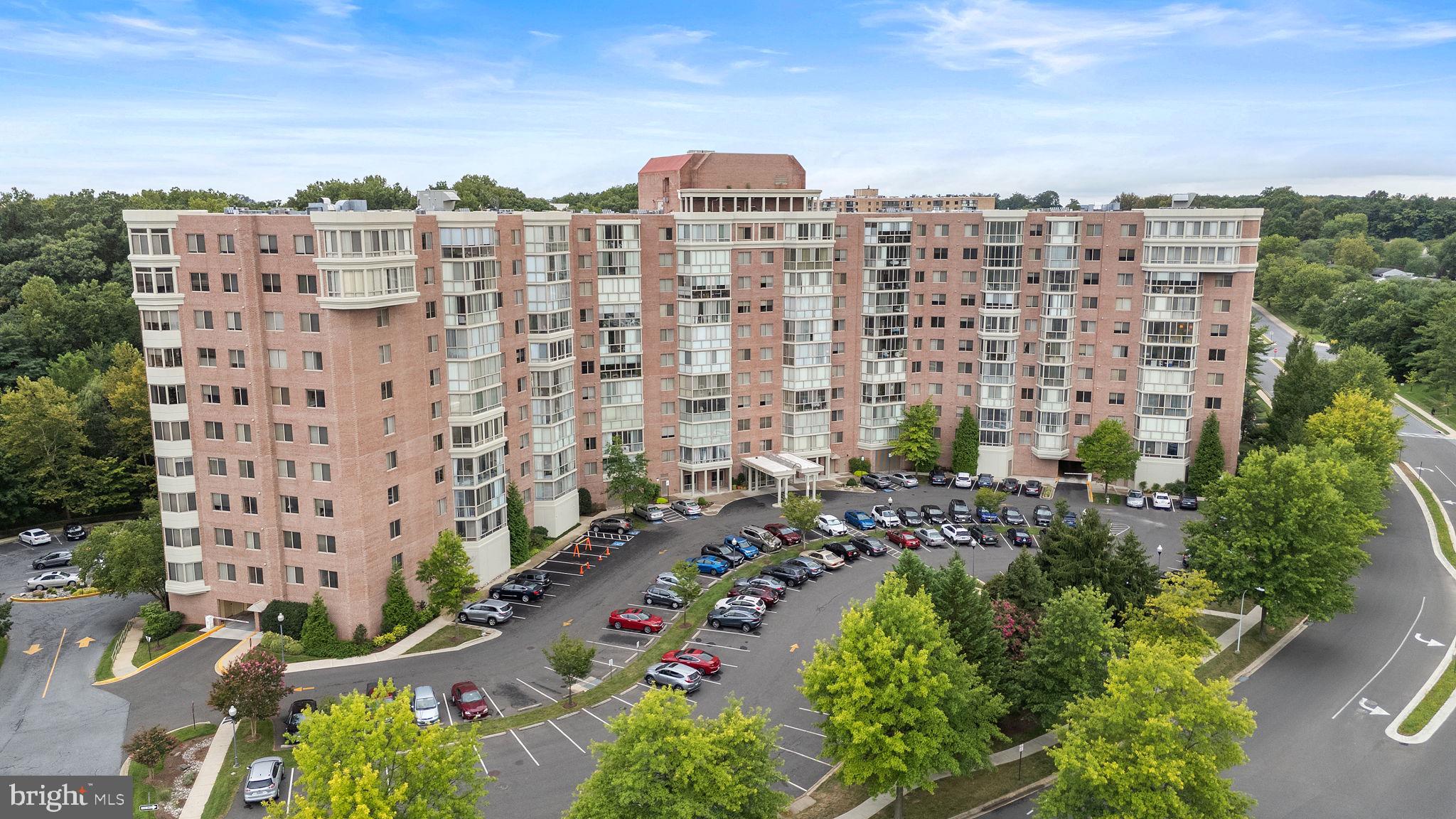 VANTAGE POINT WEST AT LW - Residential