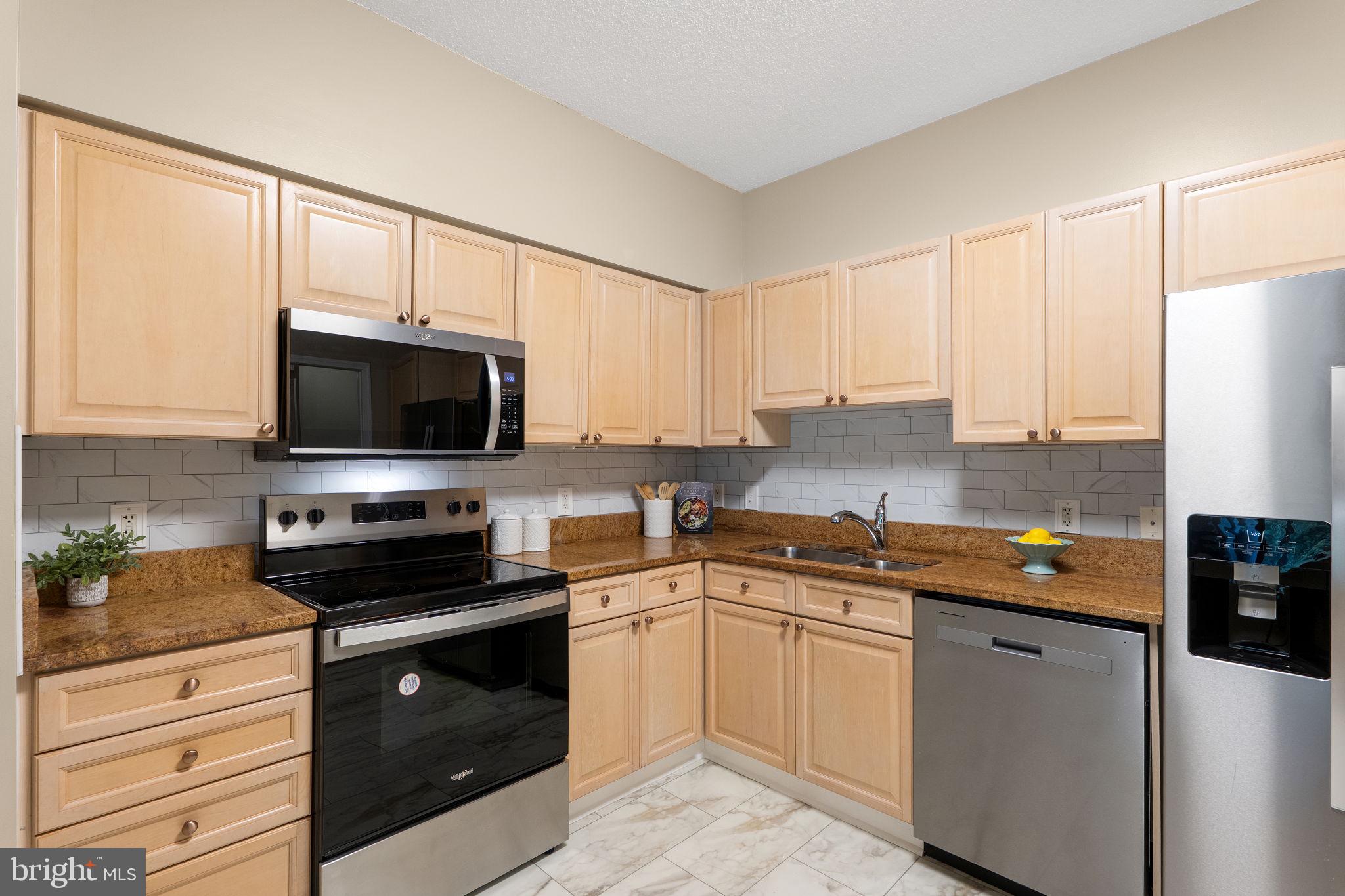 3210 N LEISURE WORLD BOULEVARD N 402