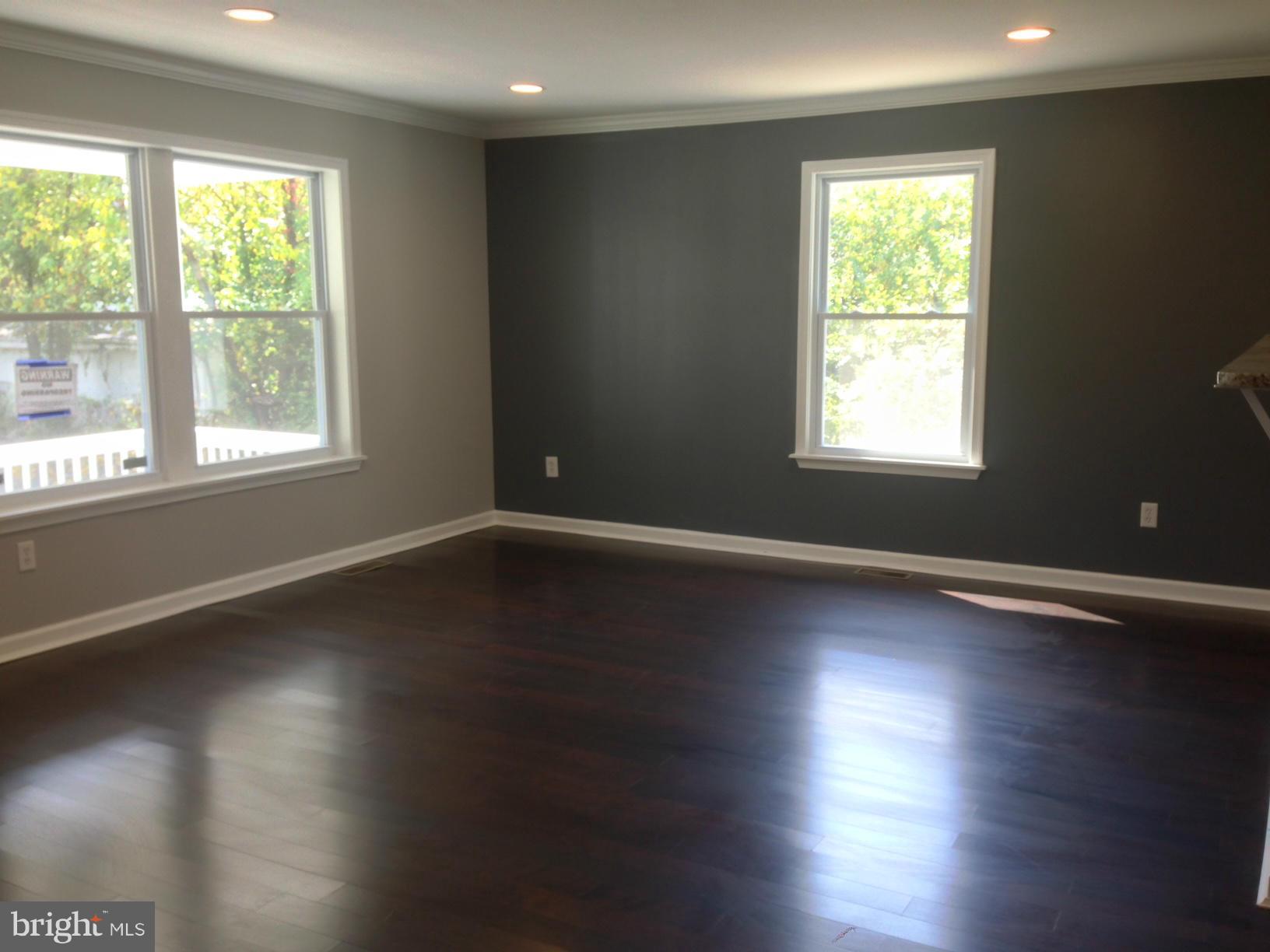 BRADBURY PARK - Residential