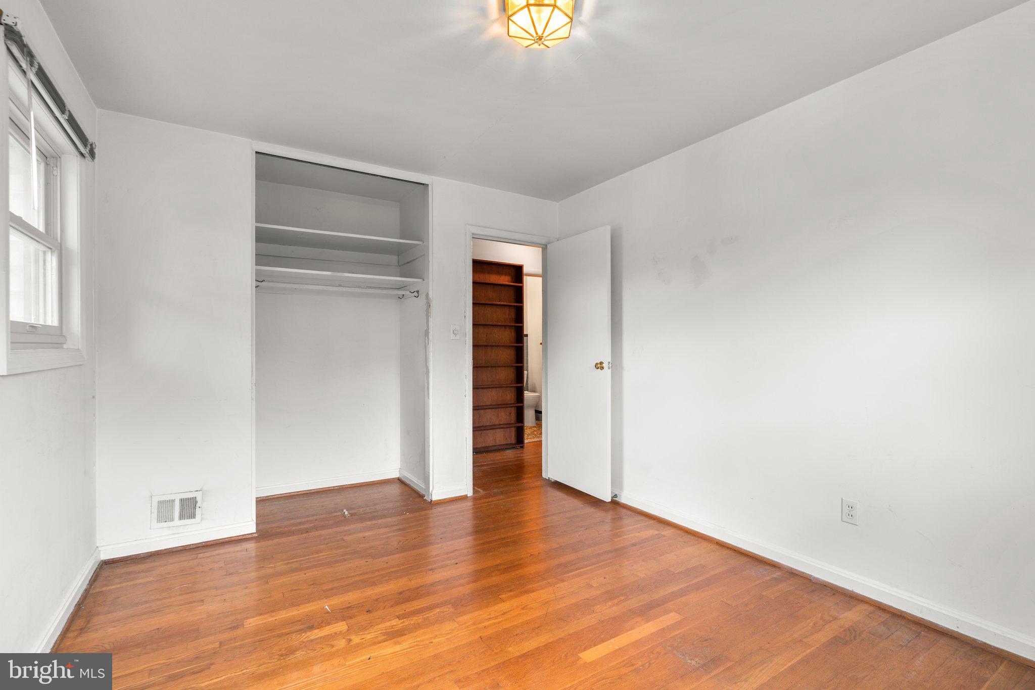 ROYAL VIEW - Residential