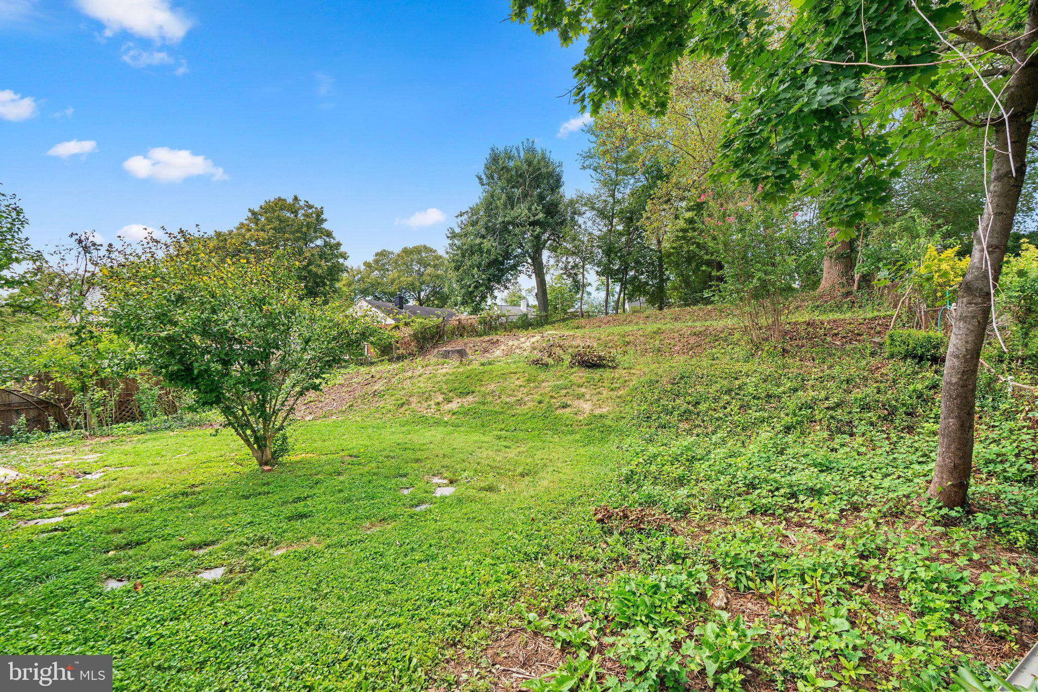 ROYAL VIEW - Residential