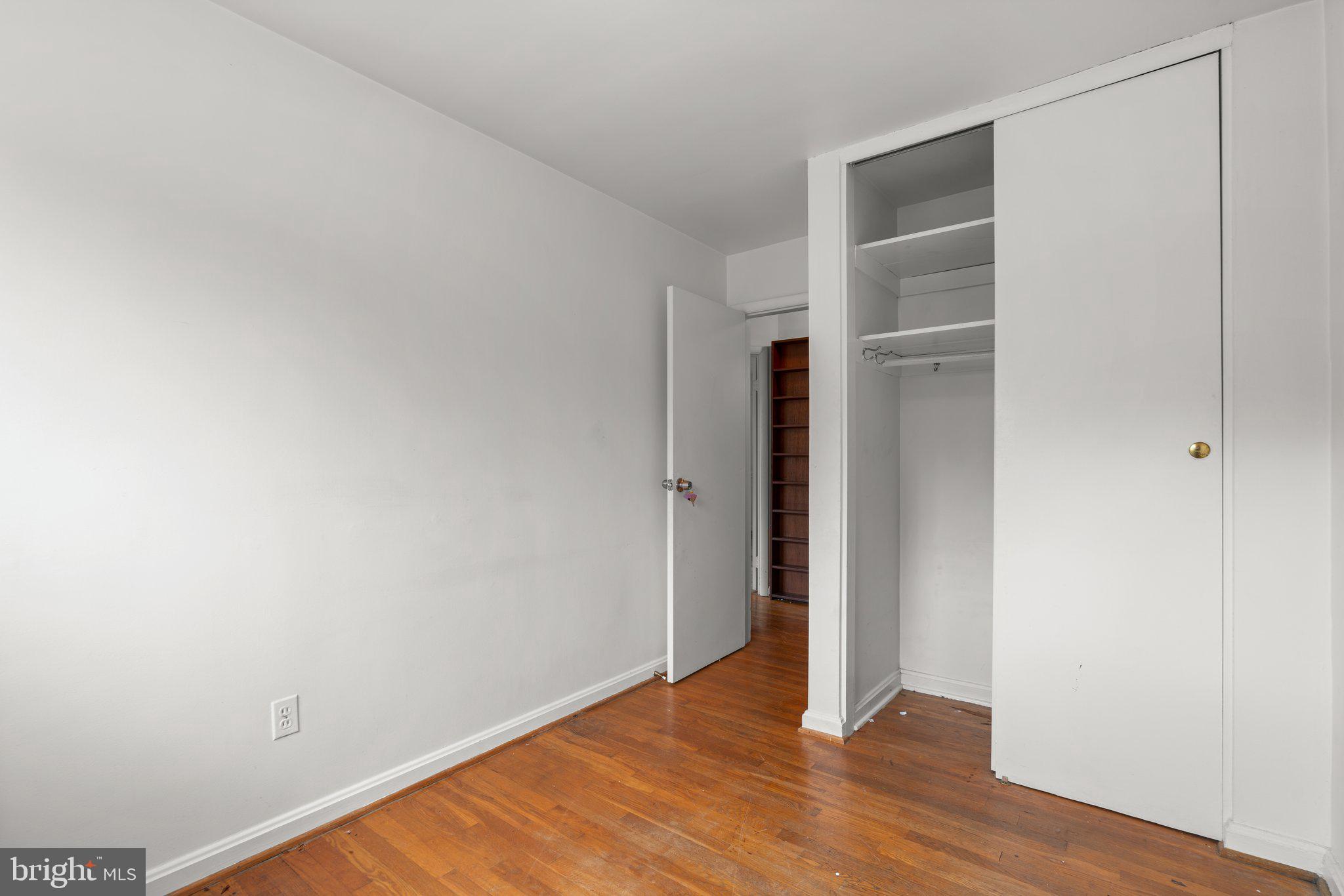 ROYAL VIEW - Residential