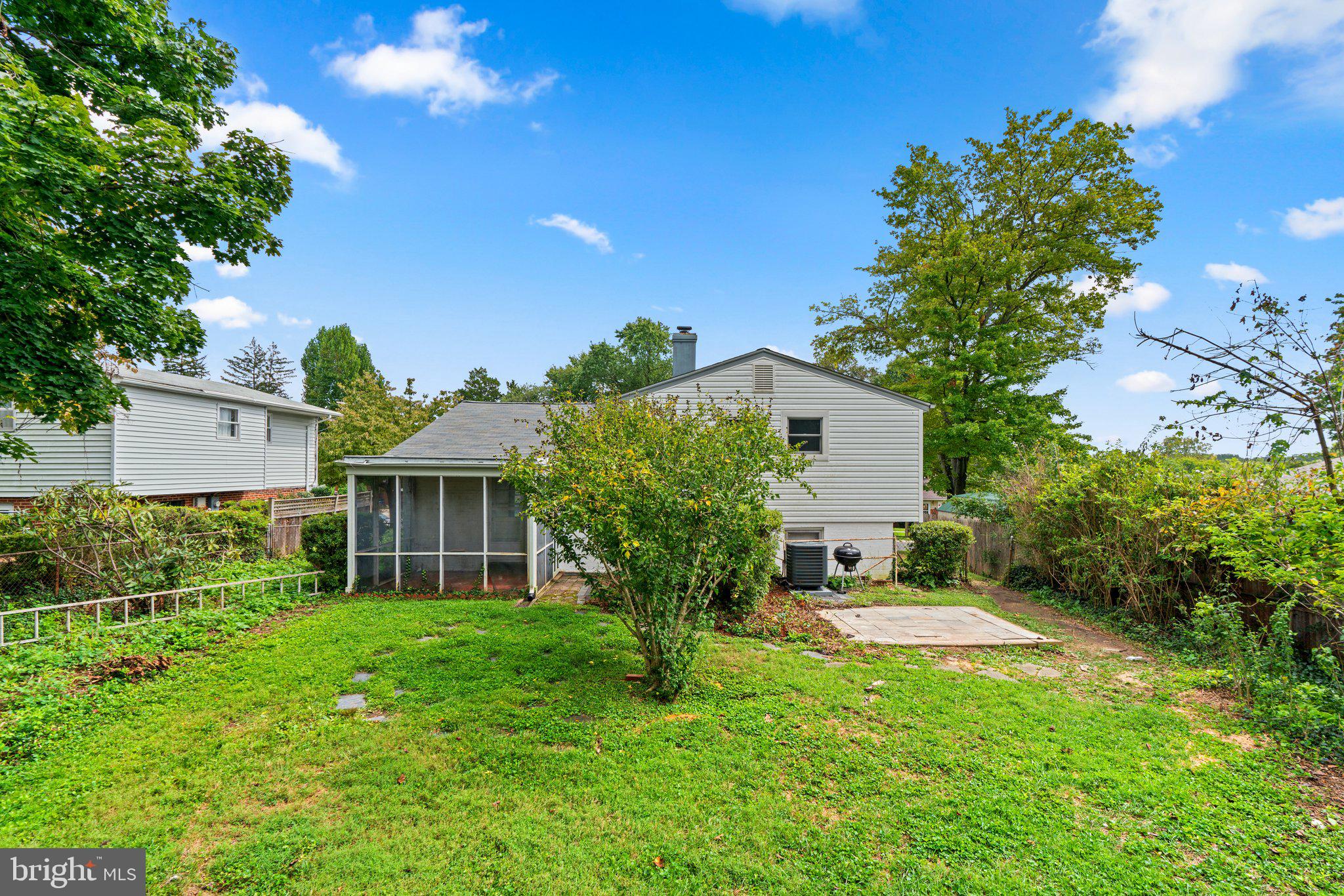 ROYAL VIEW - Residential