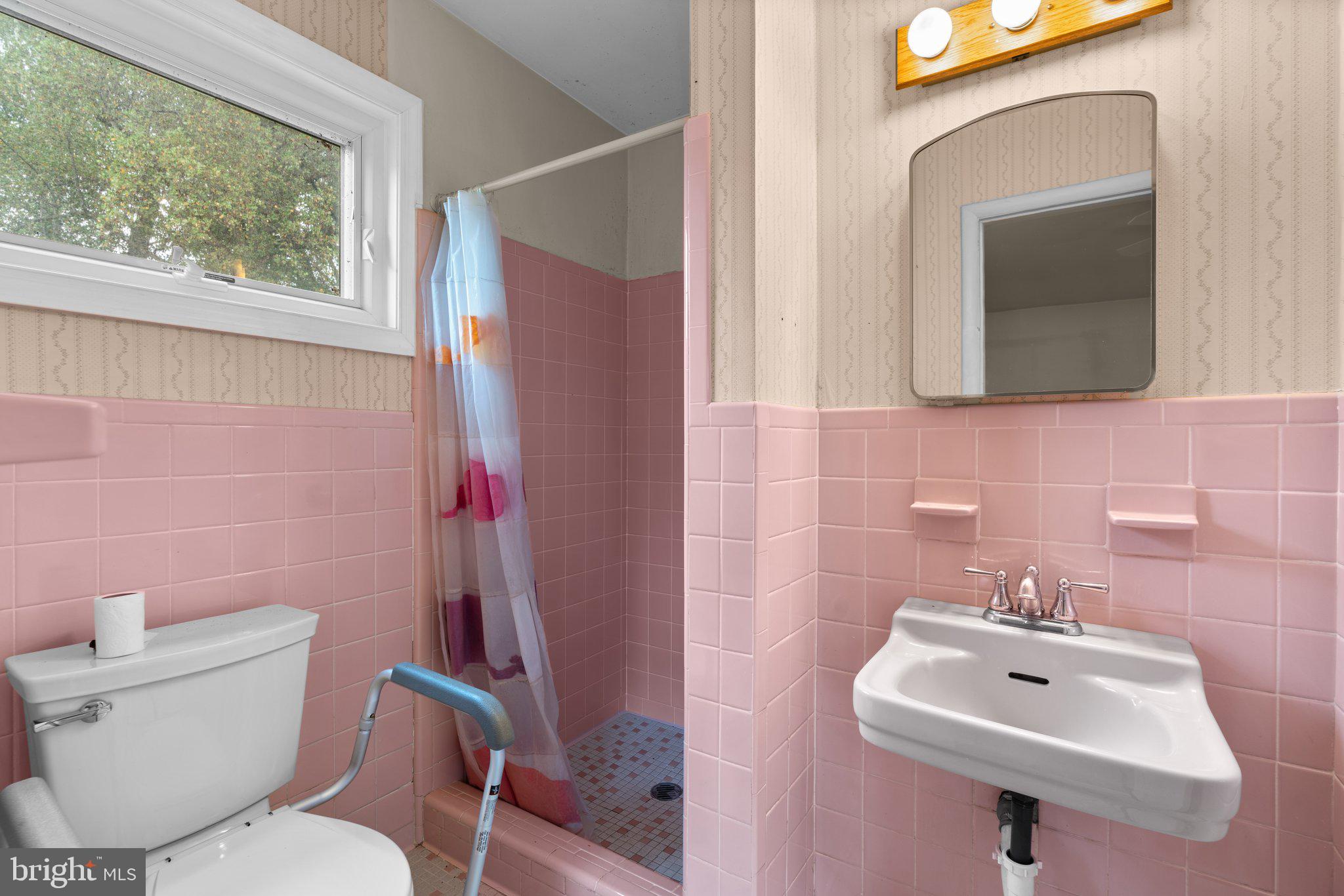 ROYAL VIEW - Residential