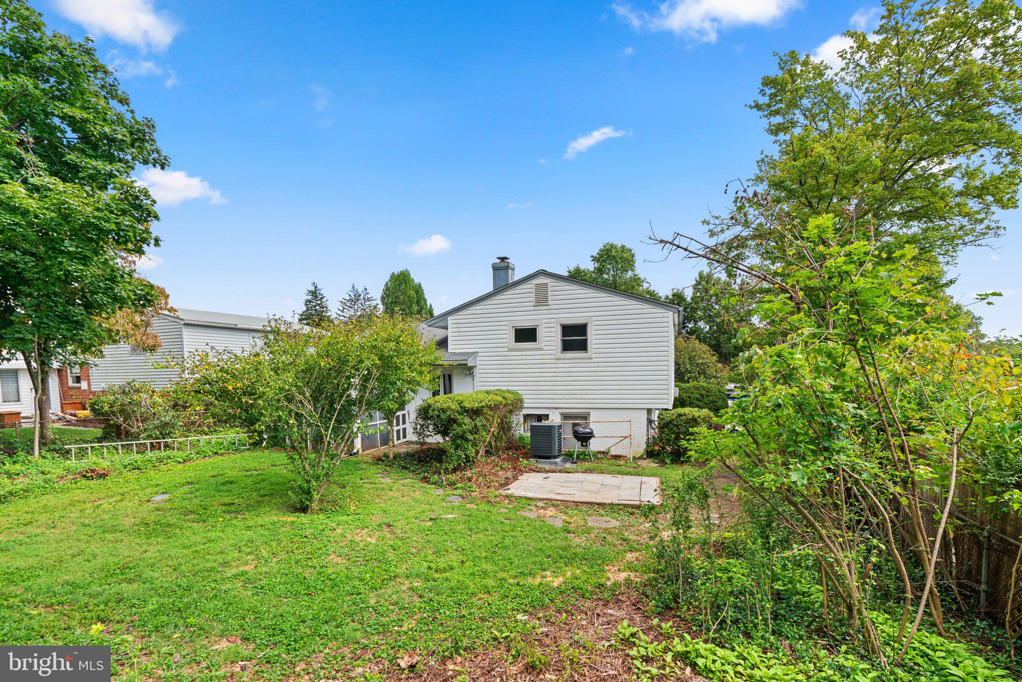 ROYAL VIEW - Residential