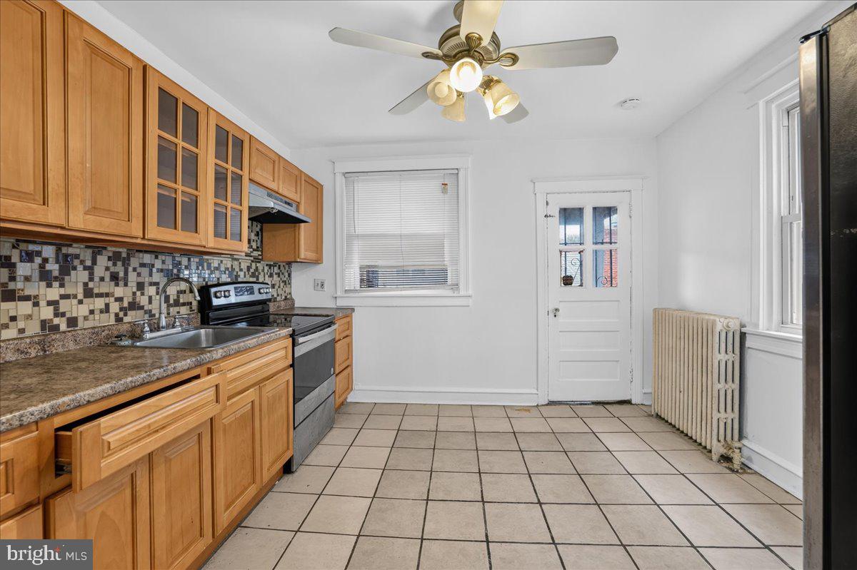 6432 DICKS AVENUE