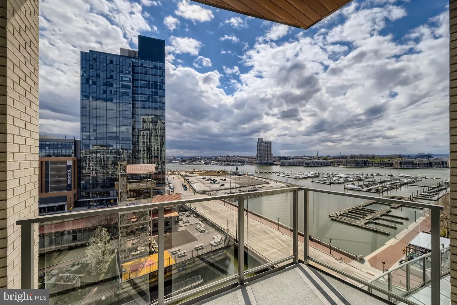 HARBOR EAST - Residential