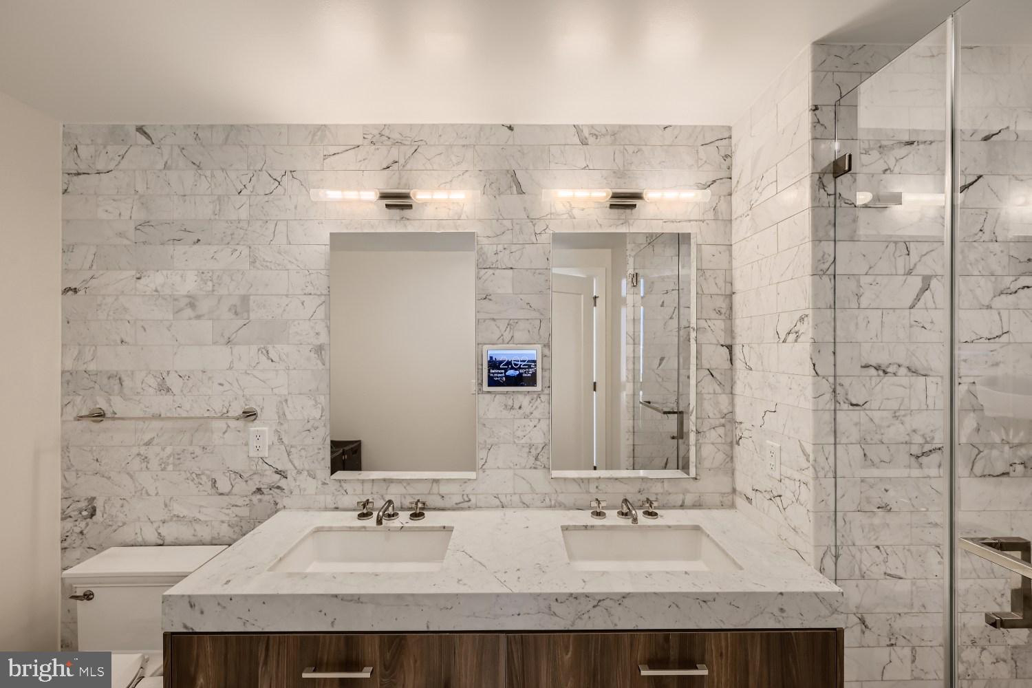 HARBOR EAST - Residential