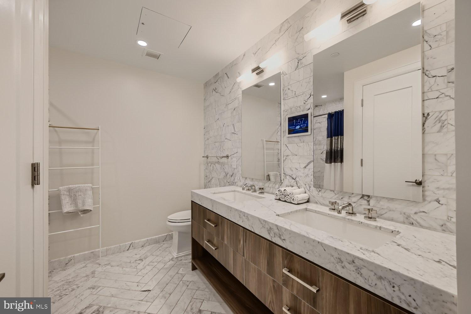 HARBOR EAST - Residential
