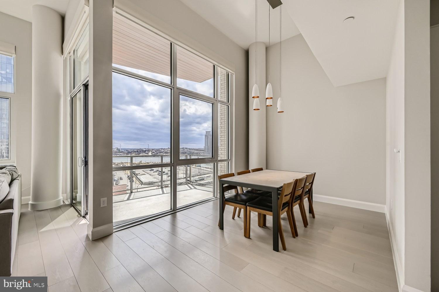 HARBOR EAST - Residential