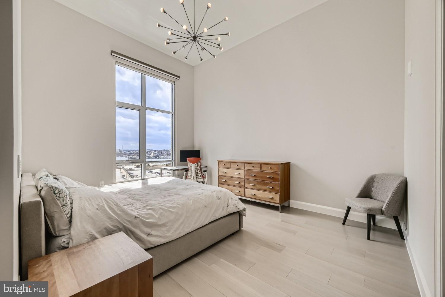 HARBOR EAST - Residential