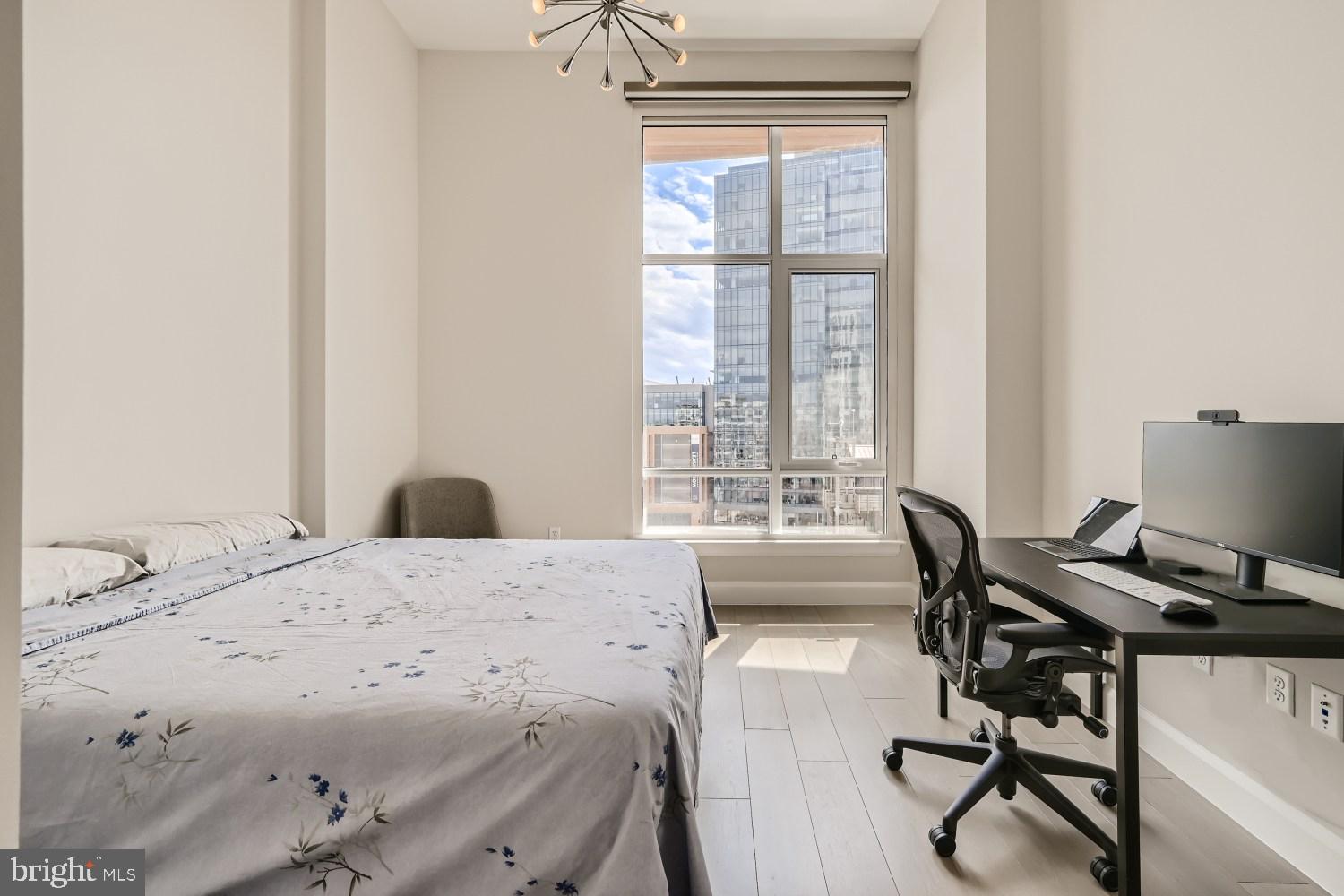 HARBOR EAST - Residential