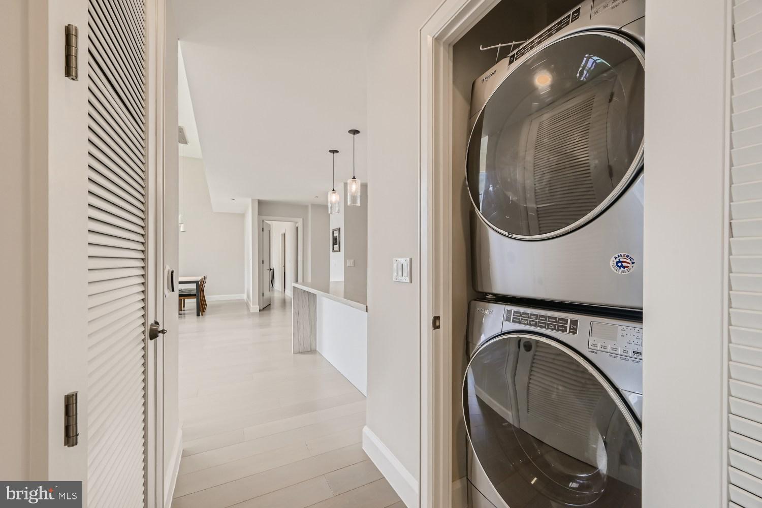 HARBOR EAST - Residential