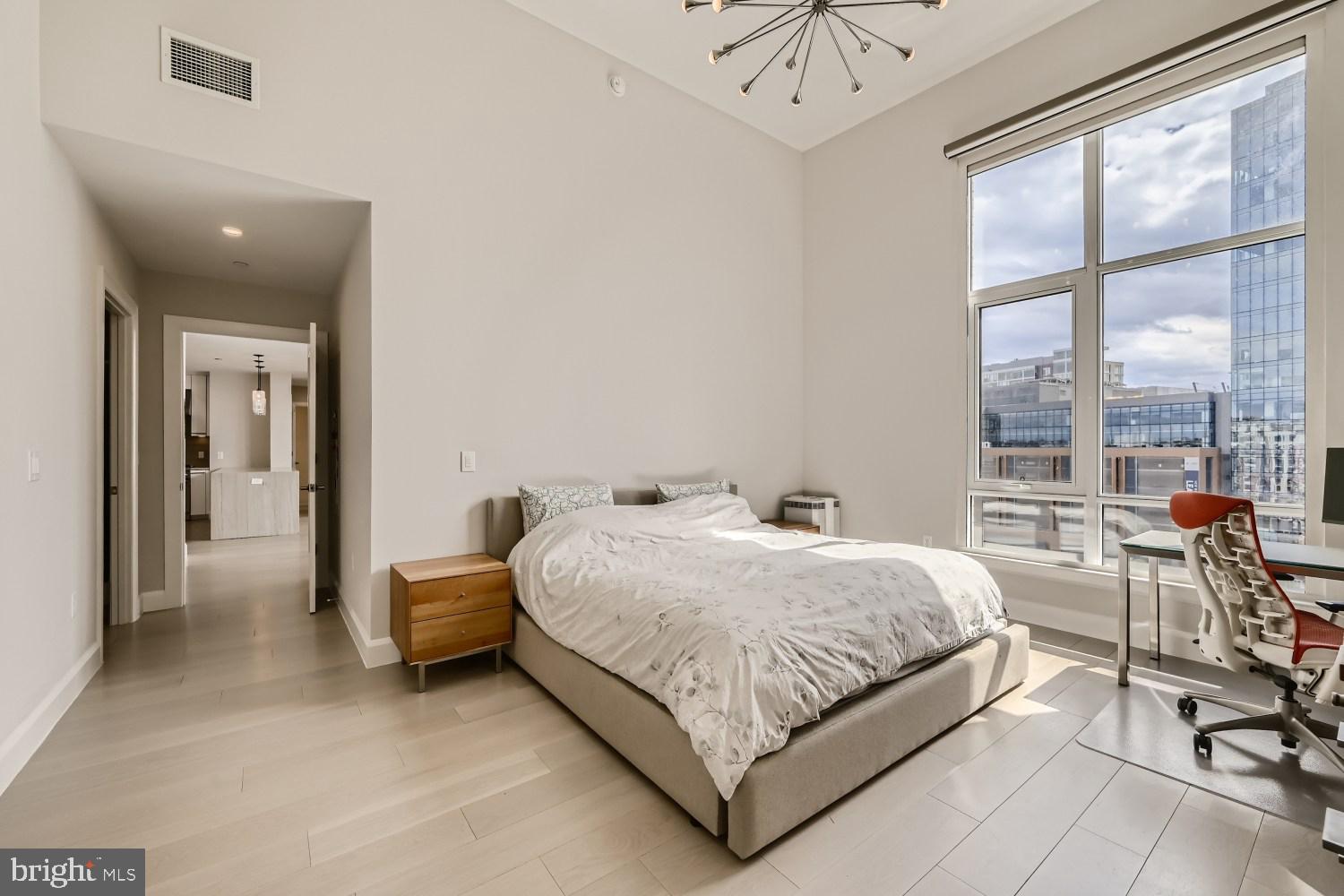HARBOR EAST - Residential