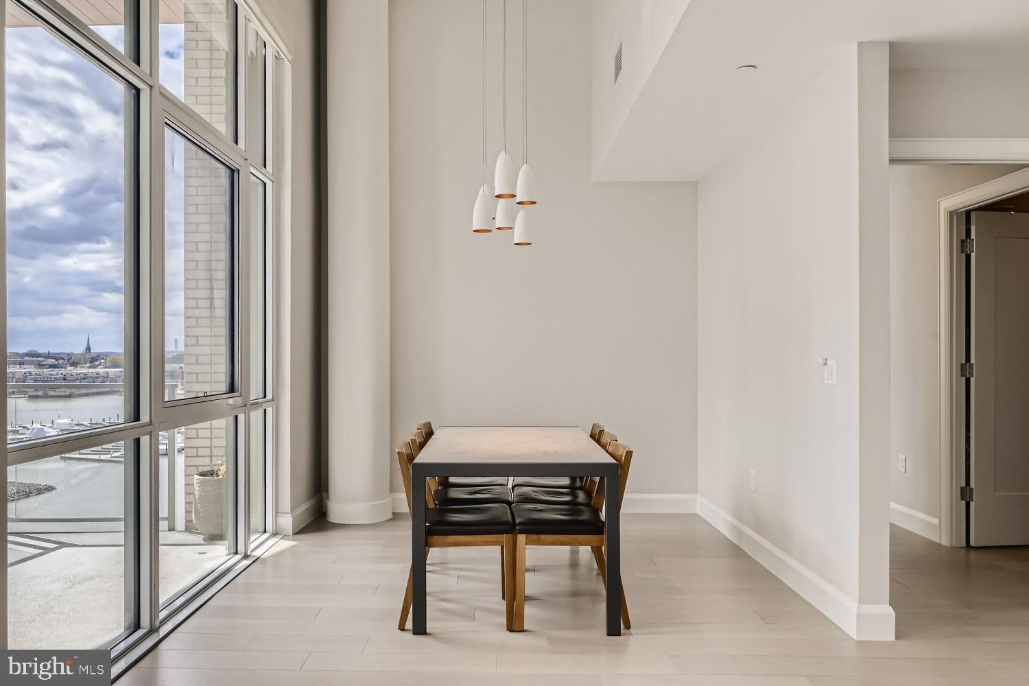 HARBOR EAST - Residential
