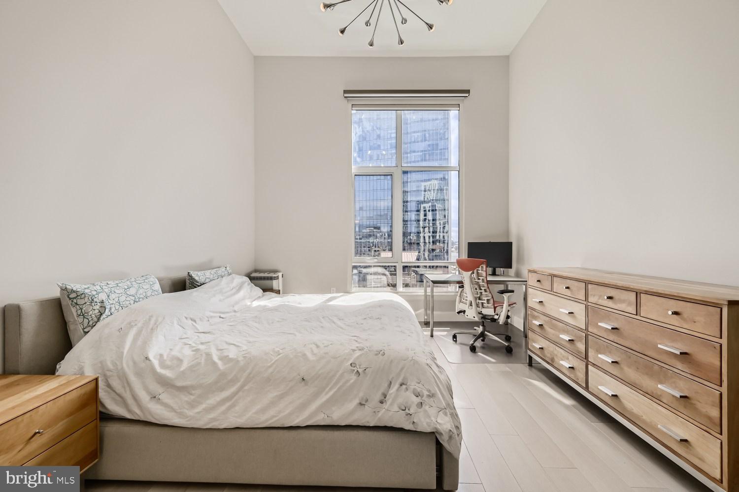 HARBOR EAST - Residential