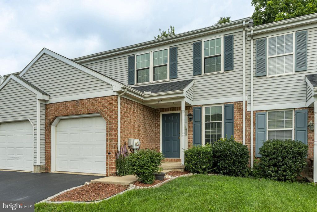 Photo of 57 Tupelo Street, LITITZ, PA 17543 (MLS # PALA2073318)