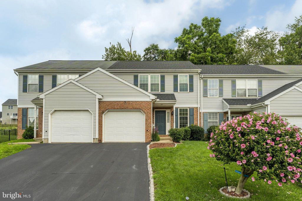 Photo of 57 Tupelo Street, LITITZ, PA 17543 (MLS # PALA2073318)