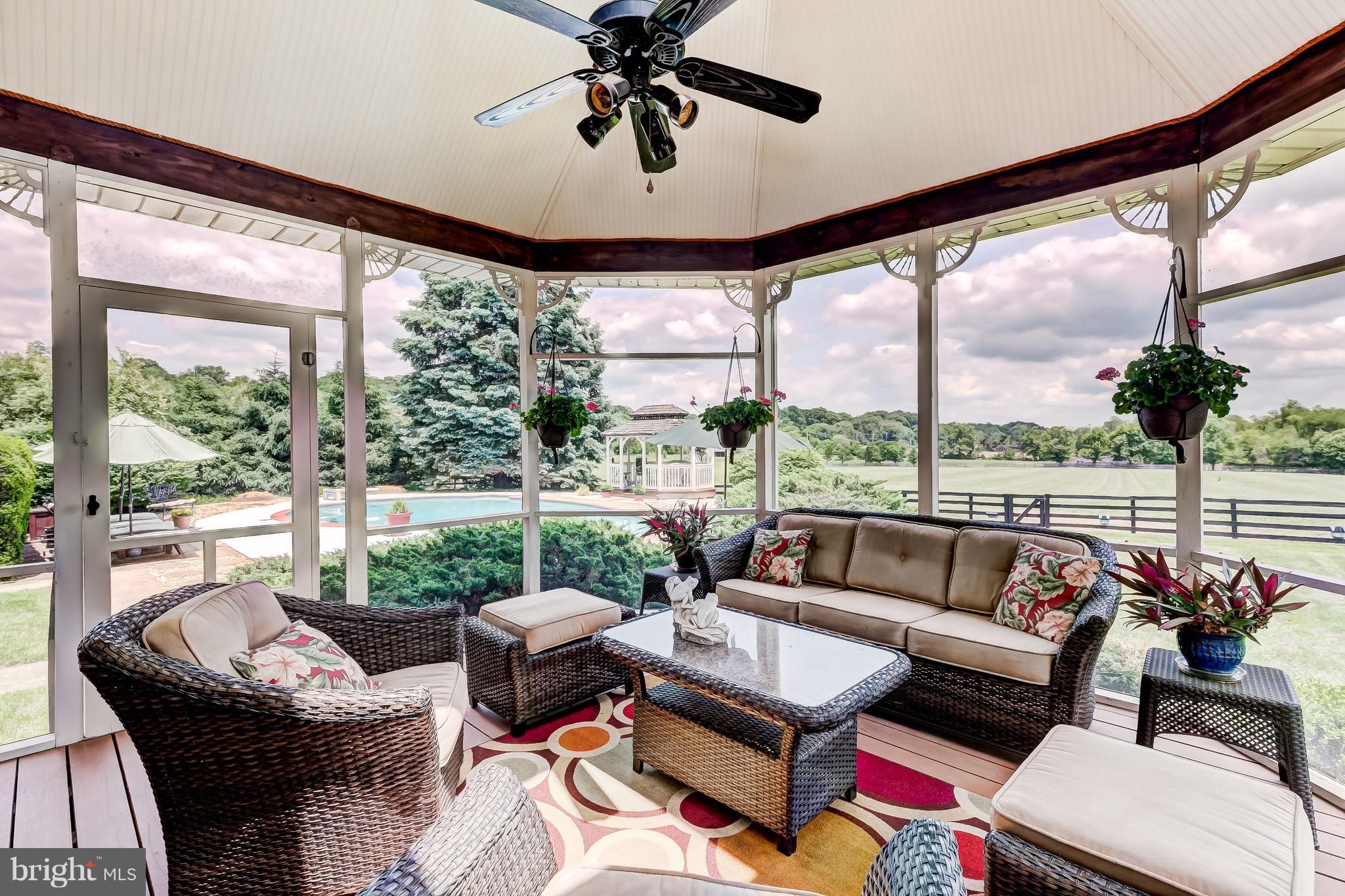 BELFAST VALLEY - Farm