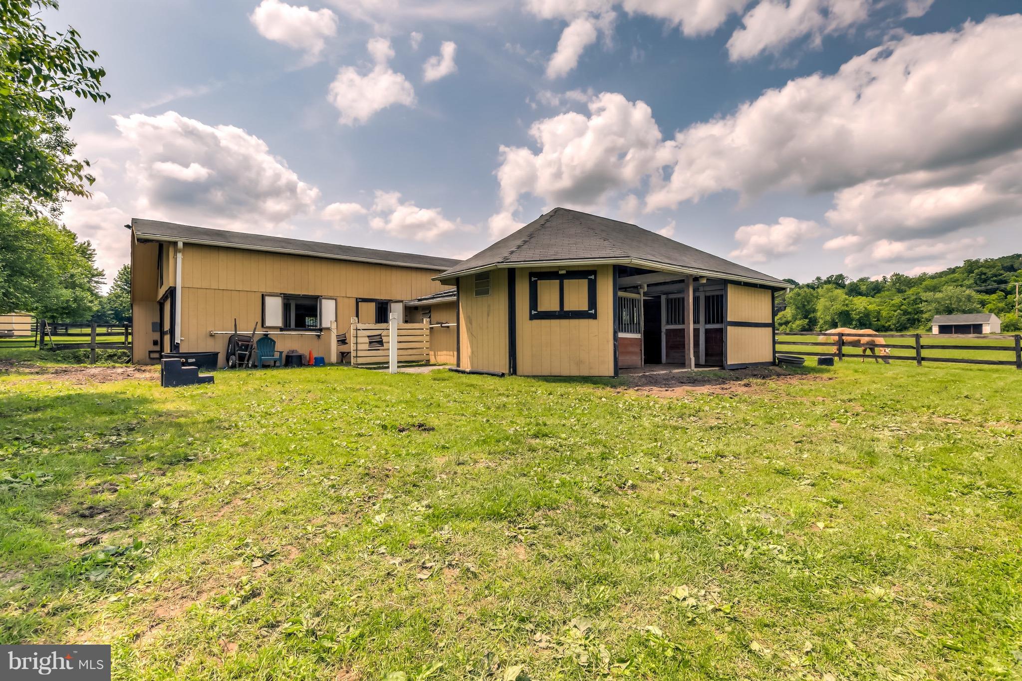 BELFAST VALLEY - Farm