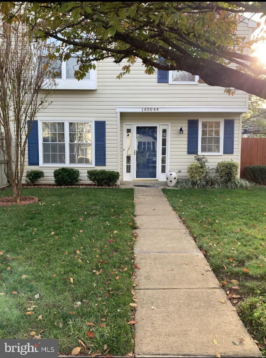 UPDATED 2 LEVEL TOWNHOUSE , 3 BEDROOMS 2 FULLS BATHROOMS AND 1 HALF BATHROOM, NEW APPLIANCES, GRANITE COUNTERTOP, AND BACKSPLASH,  HARDWOOD THROUGHTOUT THE HOUSE, NICE WOOD BURNING FIREPLACE, NICE FENCED BACKYARD, CLOSE TO ROUTE 28 AND 66, CLOSE TO DULLES AIRPORT AND SHOPPING.