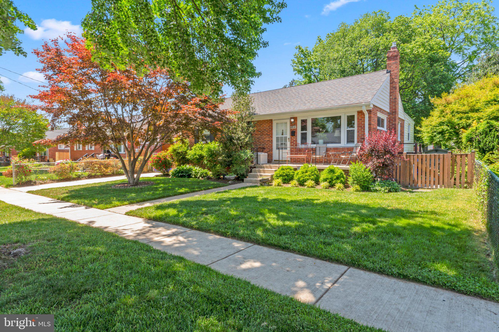 ROBINDALE - Residential