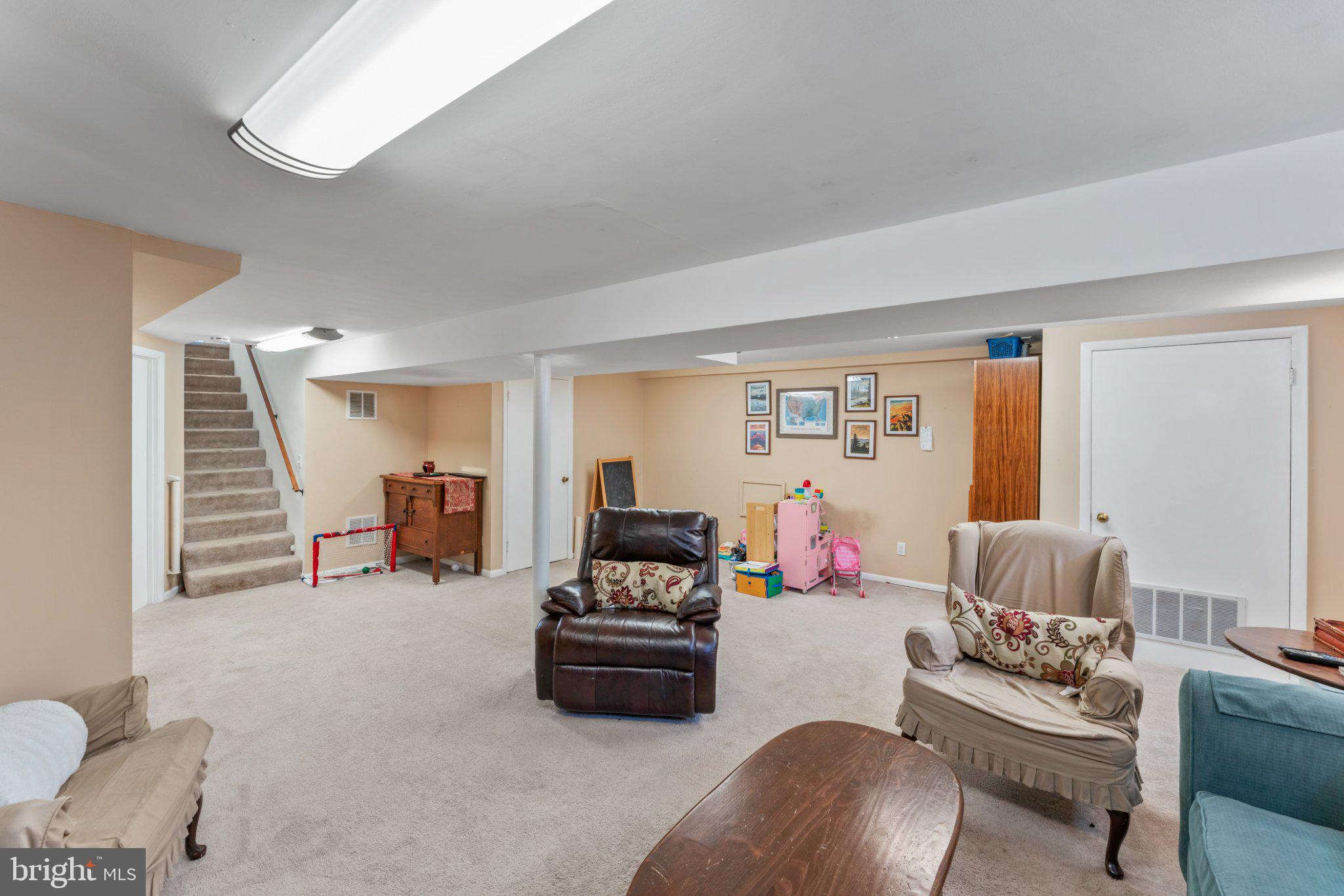 ROBINDALE - Residential