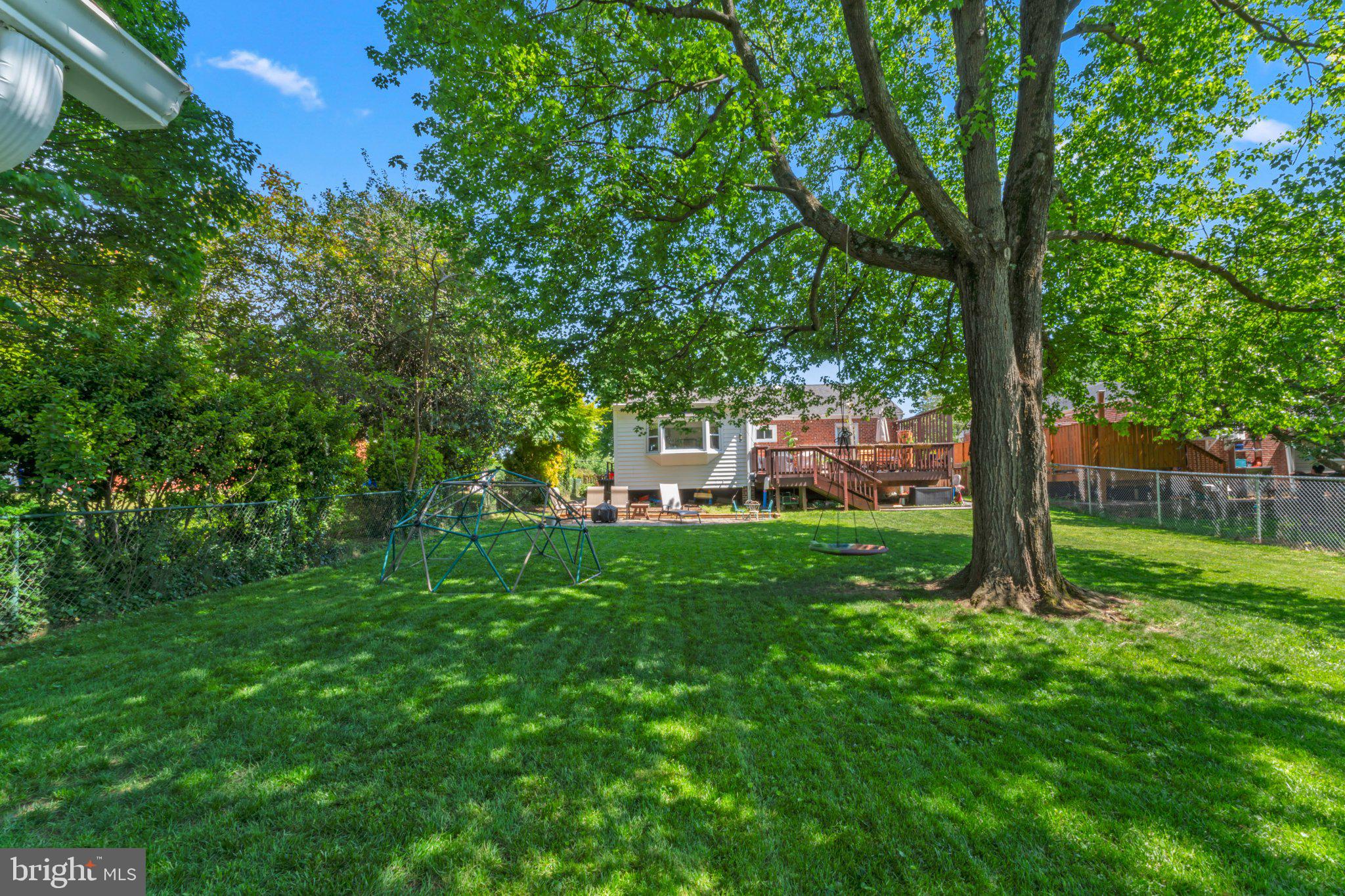 ROBINDALE - Residential