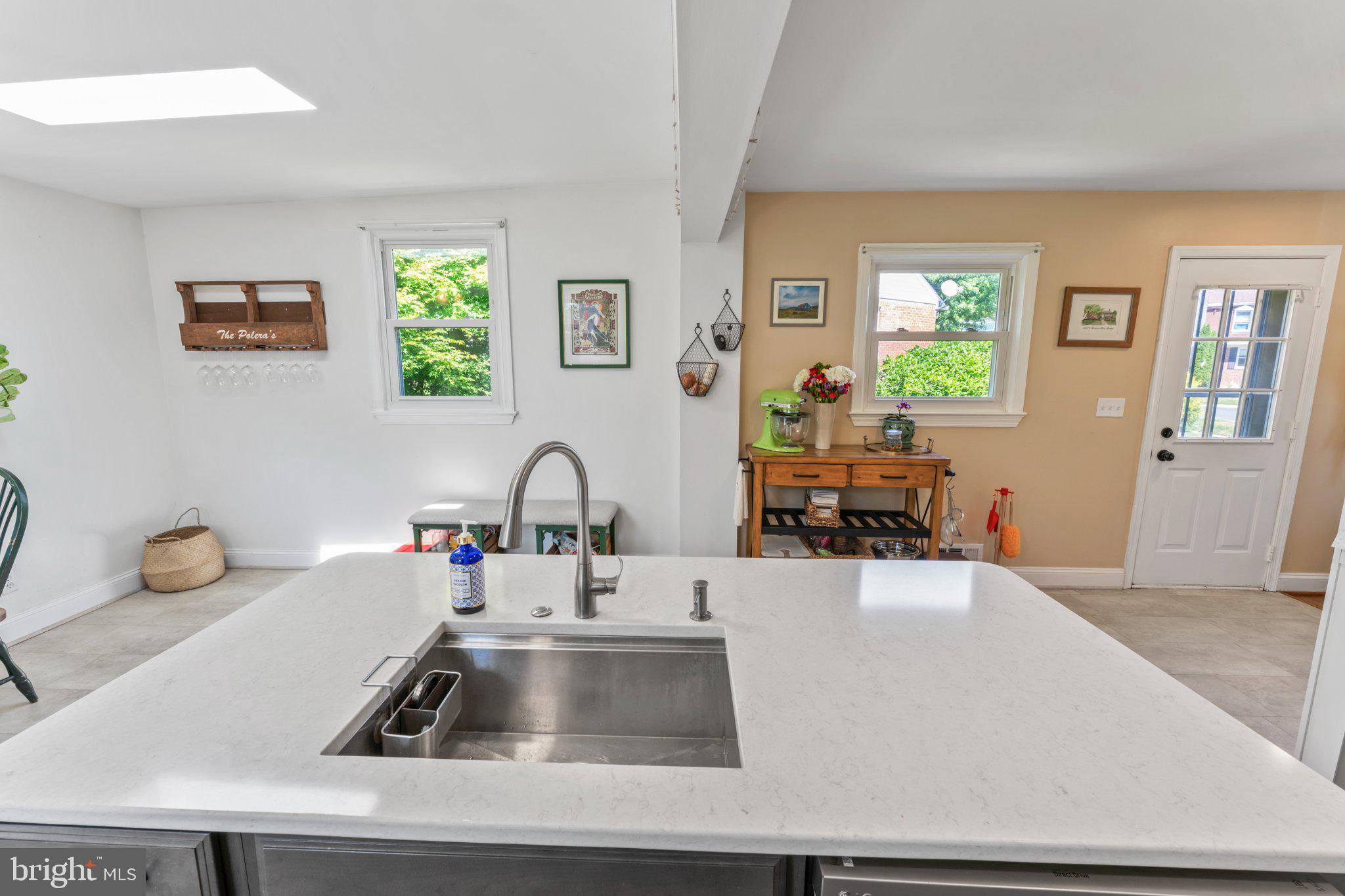 ROBINDALE - Residential