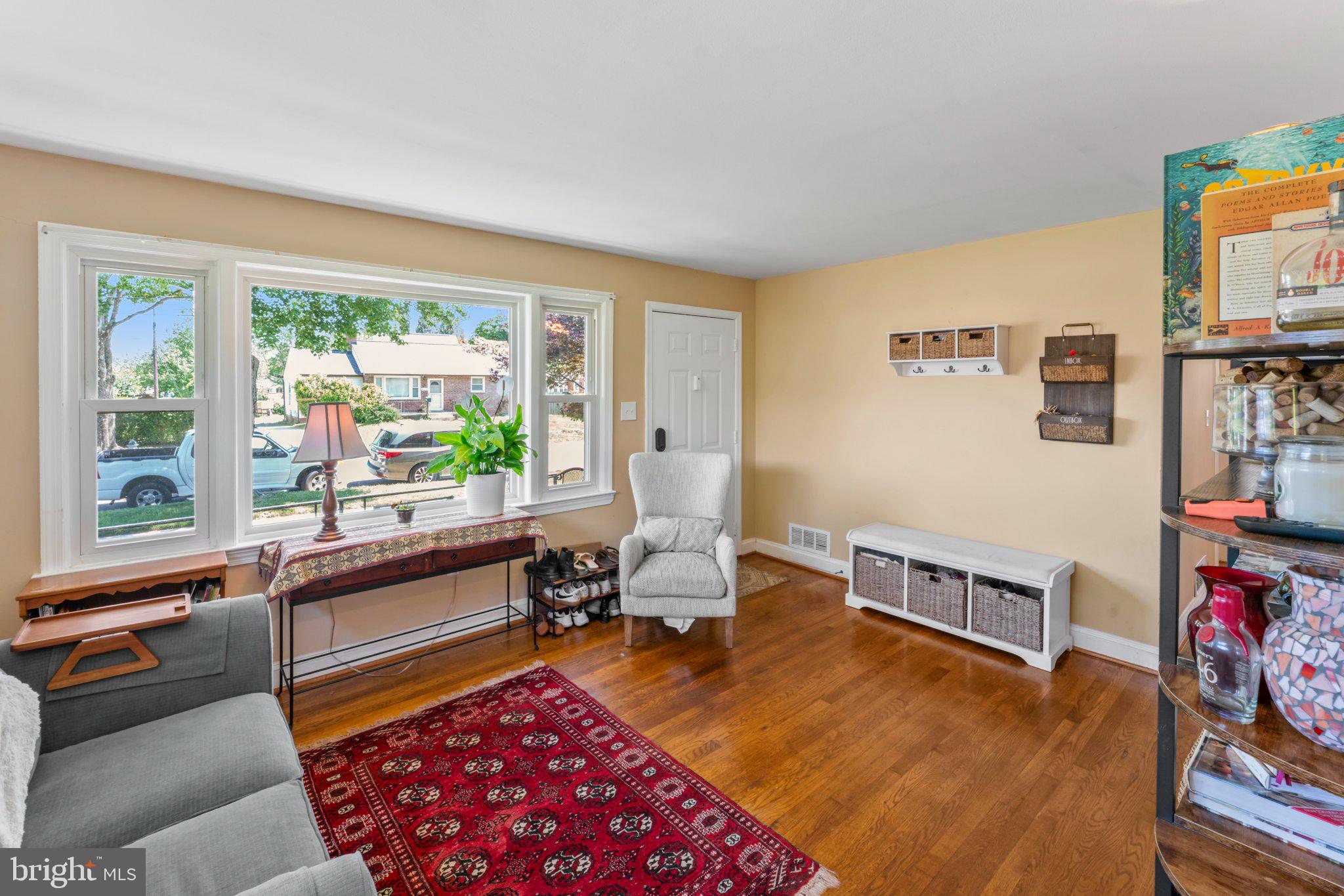 ROBINDALE - Residential